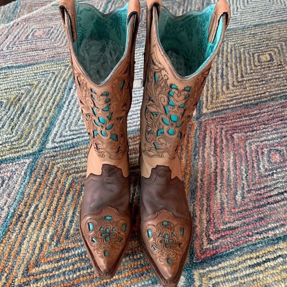 Corral Shoes - CORRAL Turquoise/Tan Tooled Laser Cutout Boots